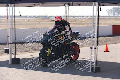 media/Nov-03-2025-Lets Ride (Mon) [[4d74c1c4d3]]/B Group/Grid/